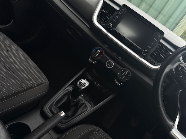 Used Kia Stonic 2020 for sale - 76142286: Photo 20