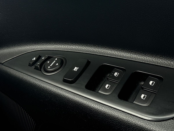 Used Kia Stonic 2020 for sale - 76142286: Photo 21