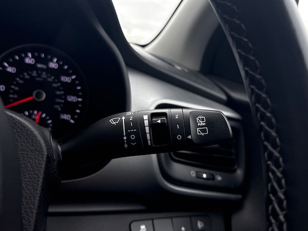 Used Kia Stonic 2020 for sale - 76142286: Photo 26