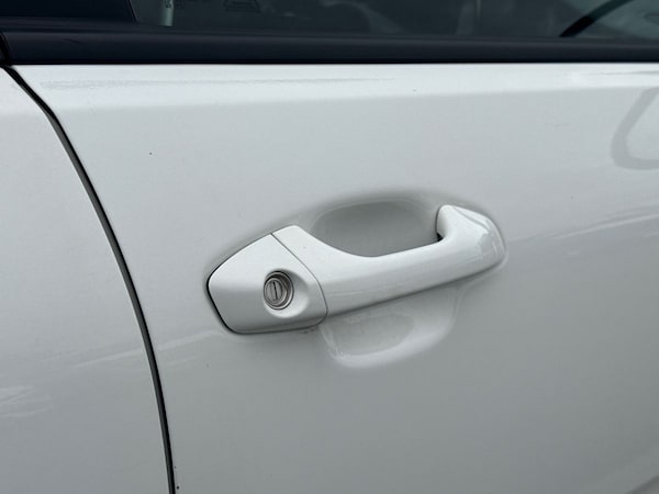 Used Kia Stonic 2020 for sale - 76142286: Photo 50
