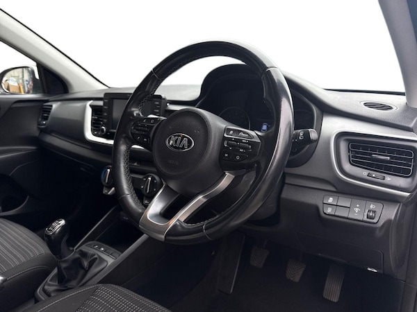 Used Kia Stonic 2020 for sale - 76142286: Photo 9