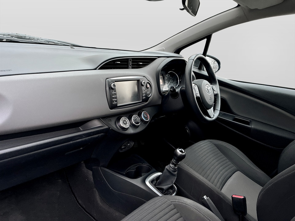 Used Toyota Yaris 2019 for sale - 78053870: Photo 17