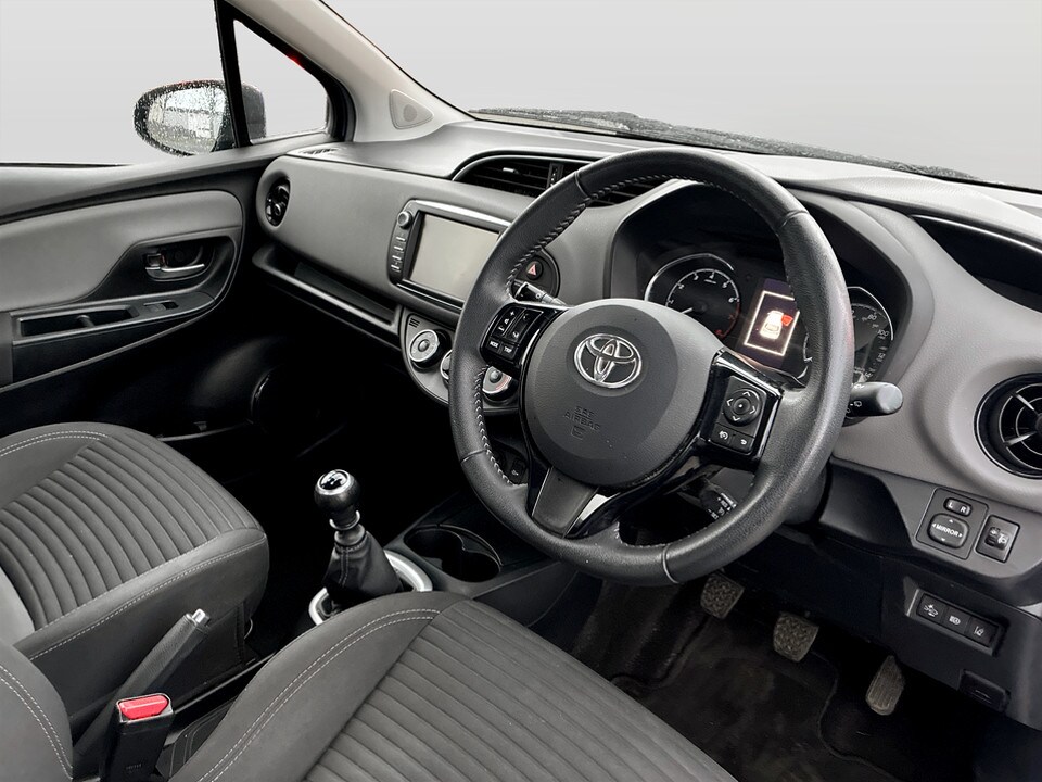 Used Toyota Yaris 2019 for sale - 78053870: Photo 25