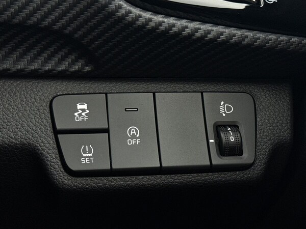 Used Kia Stonic 2025 for sale - 76206934: Photo 31
