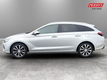 Used Hyundai i30 2017 for sale - 79604885: Photo