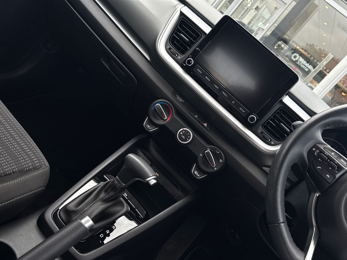 Used Kia Stonic 2023 for sale - 76142276: Photo 17