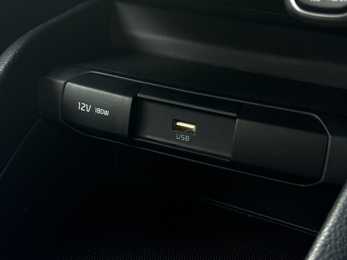 Used Kia Stonic 2023 for sale - 76142276: Photo 21