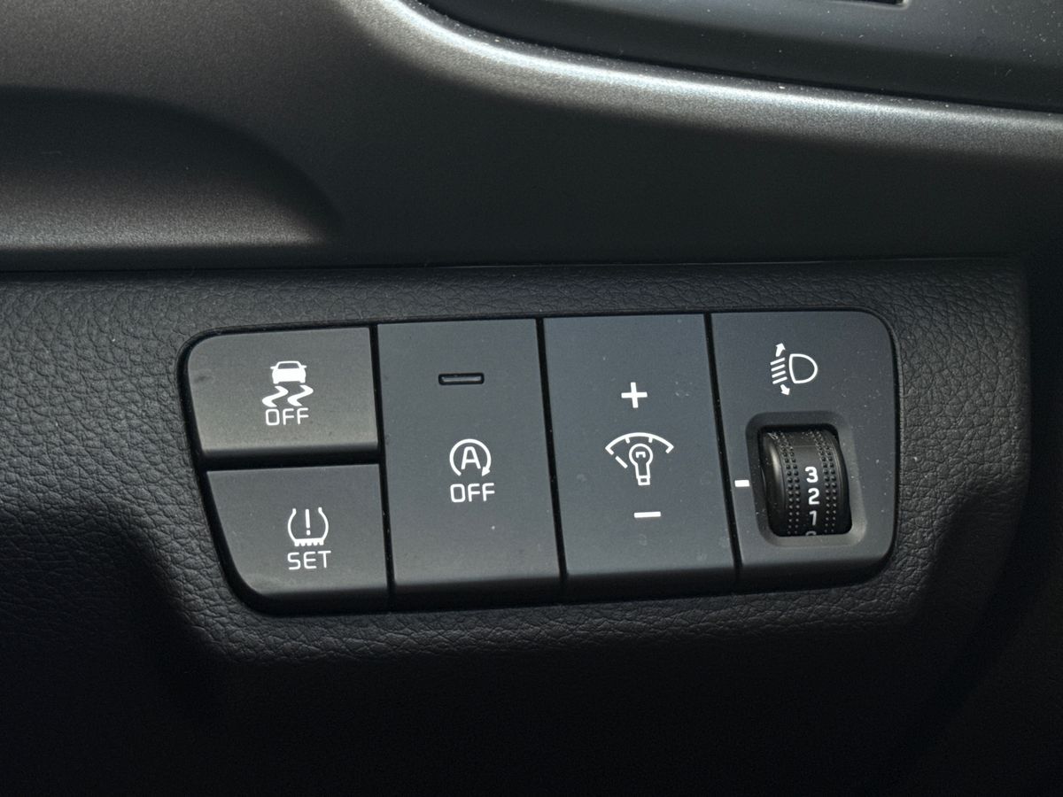 Used Kia Stonic 2023 for sale - 76142276: Photo 22