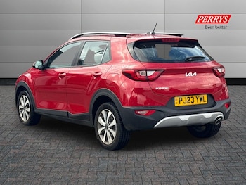 Used Kia Stonic 2023 for sale - 76142276: Photo