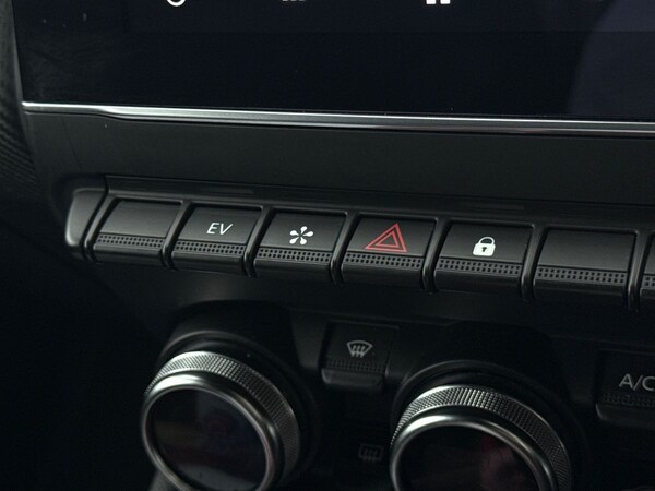 Used Renault Clio 2022 for sale - 76206769: Photo 46