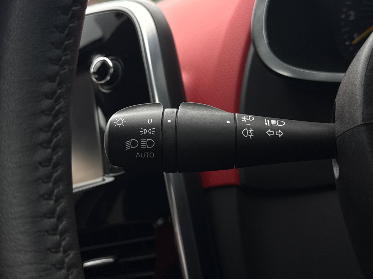 Used Renault Clio 2015 for sale - 76462301: Photo 25