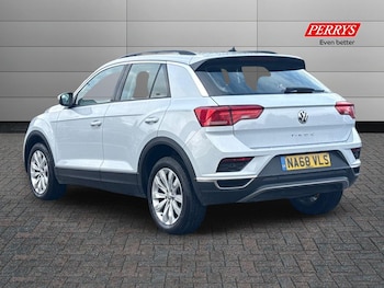 Used Volkswagen T-Roc 2018 for sale - 76330695: Photo