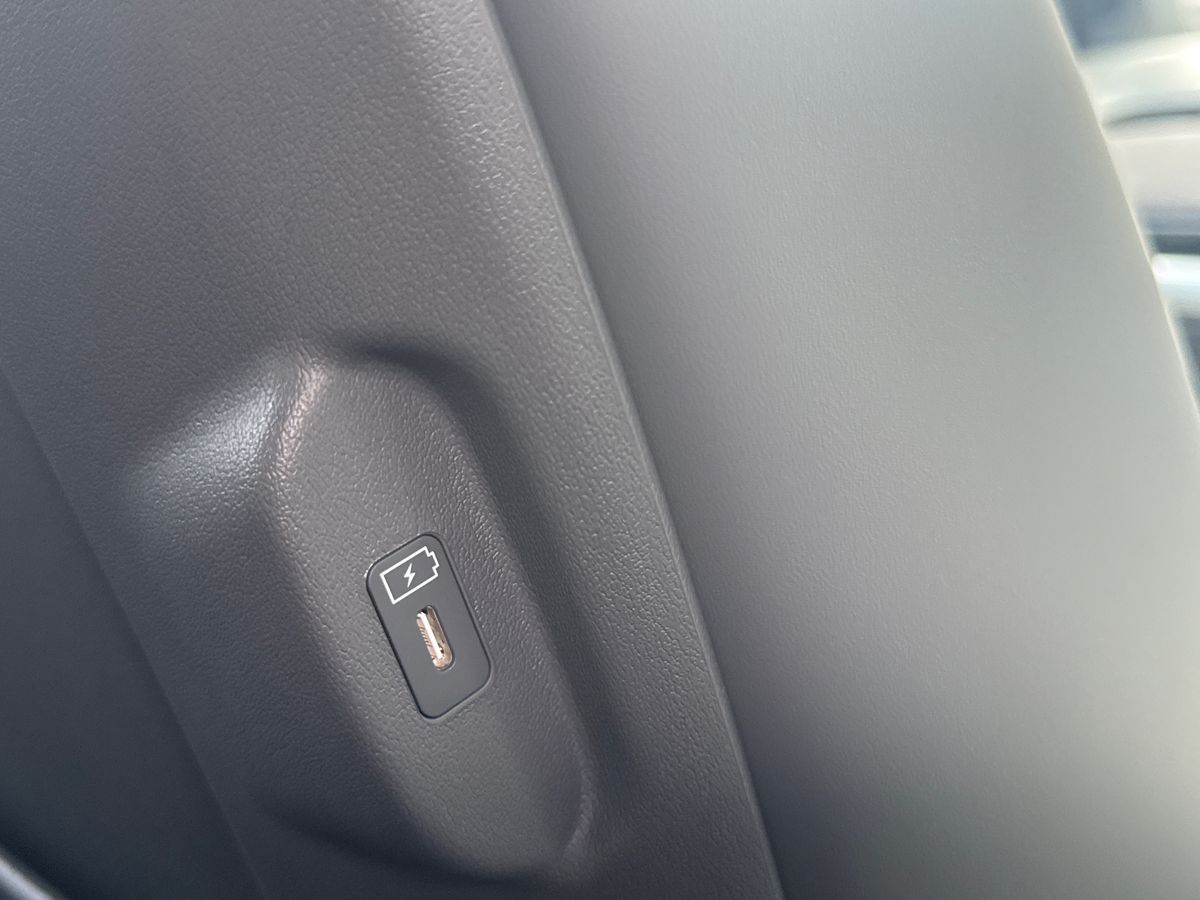 Used Kia EV3 2025 for sale - 76748636: Photo 46