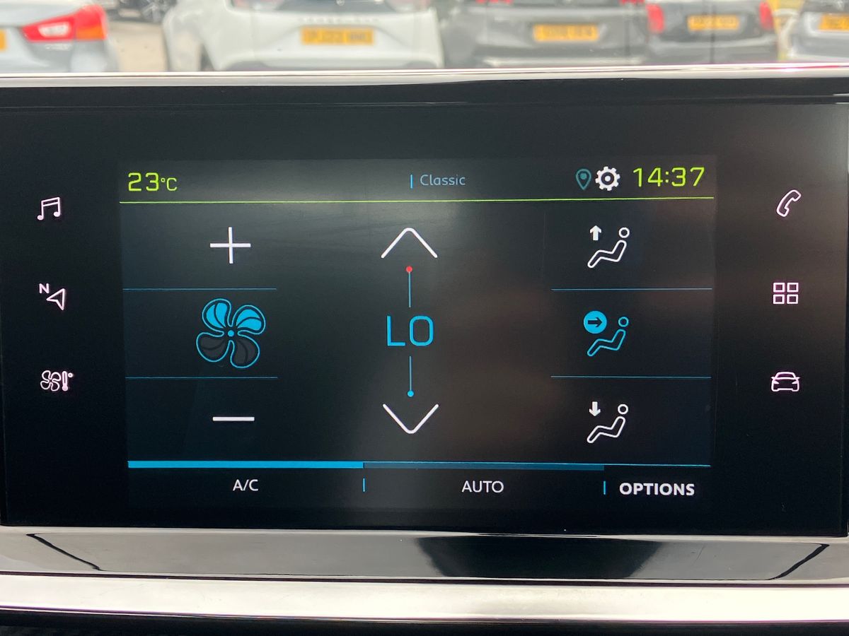 Used Peugeot 2008 2022 for sale - 76736032: Photo 12