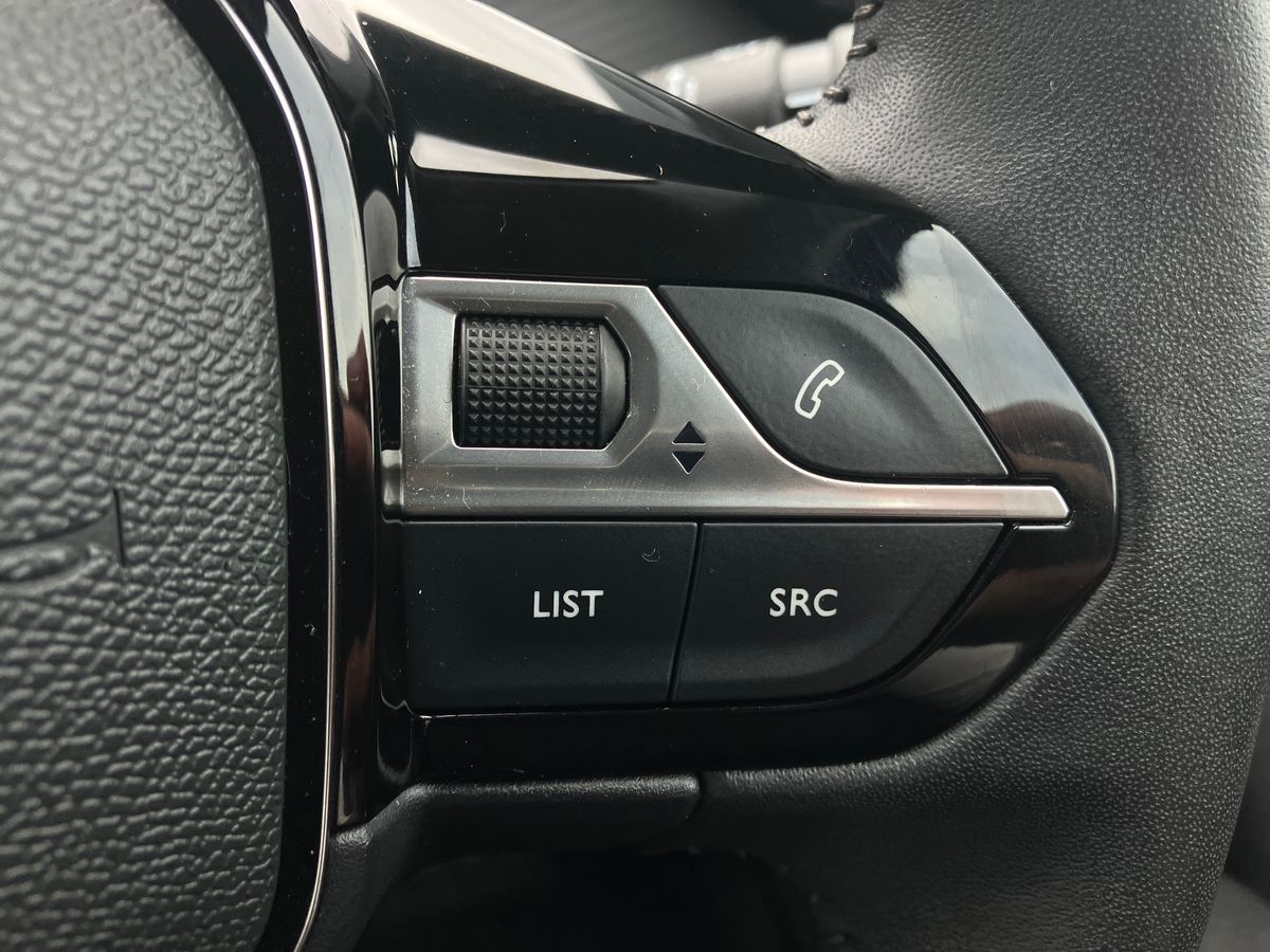 Used Peugeot 2008 2022 for sale - 76736032: Photo 31