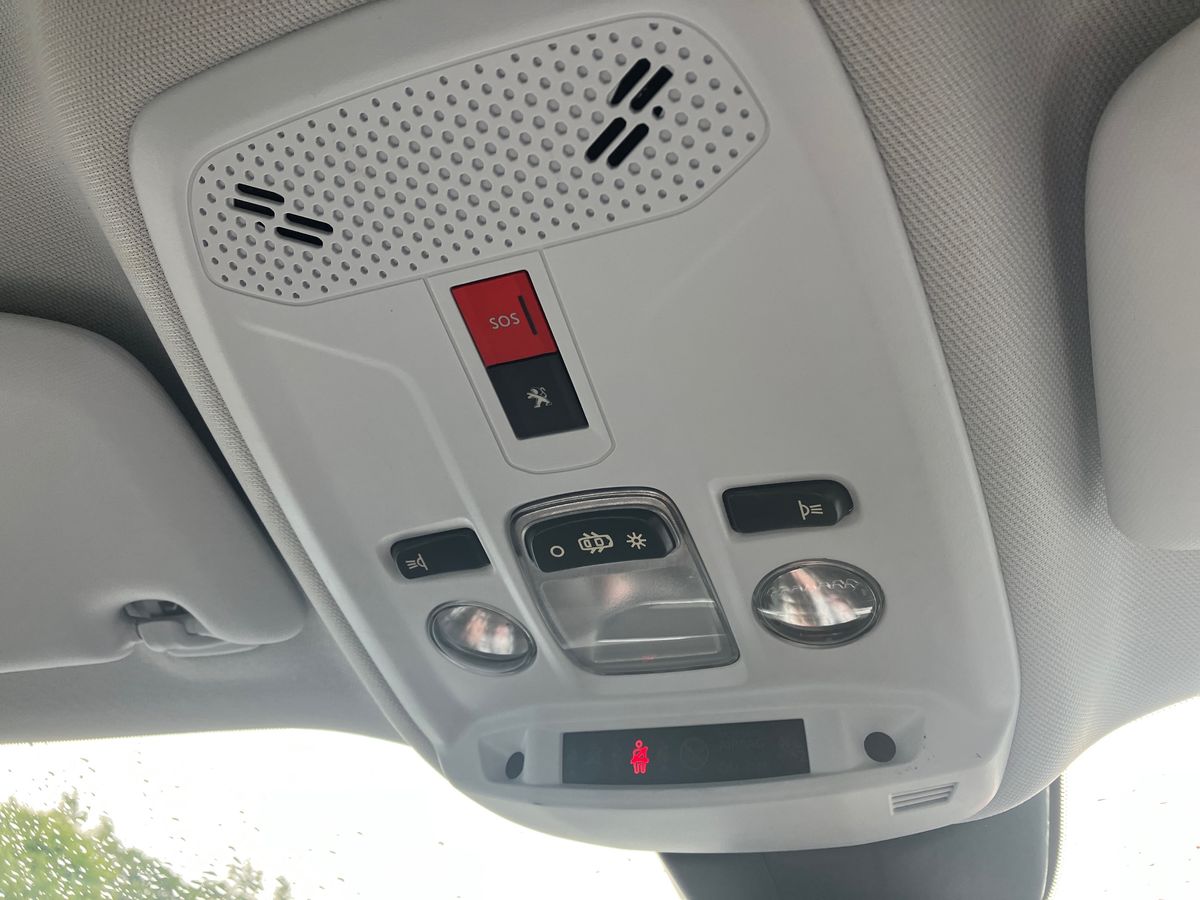 Used Peugeot 2008 2022 for sale - 76736032: Photo 38