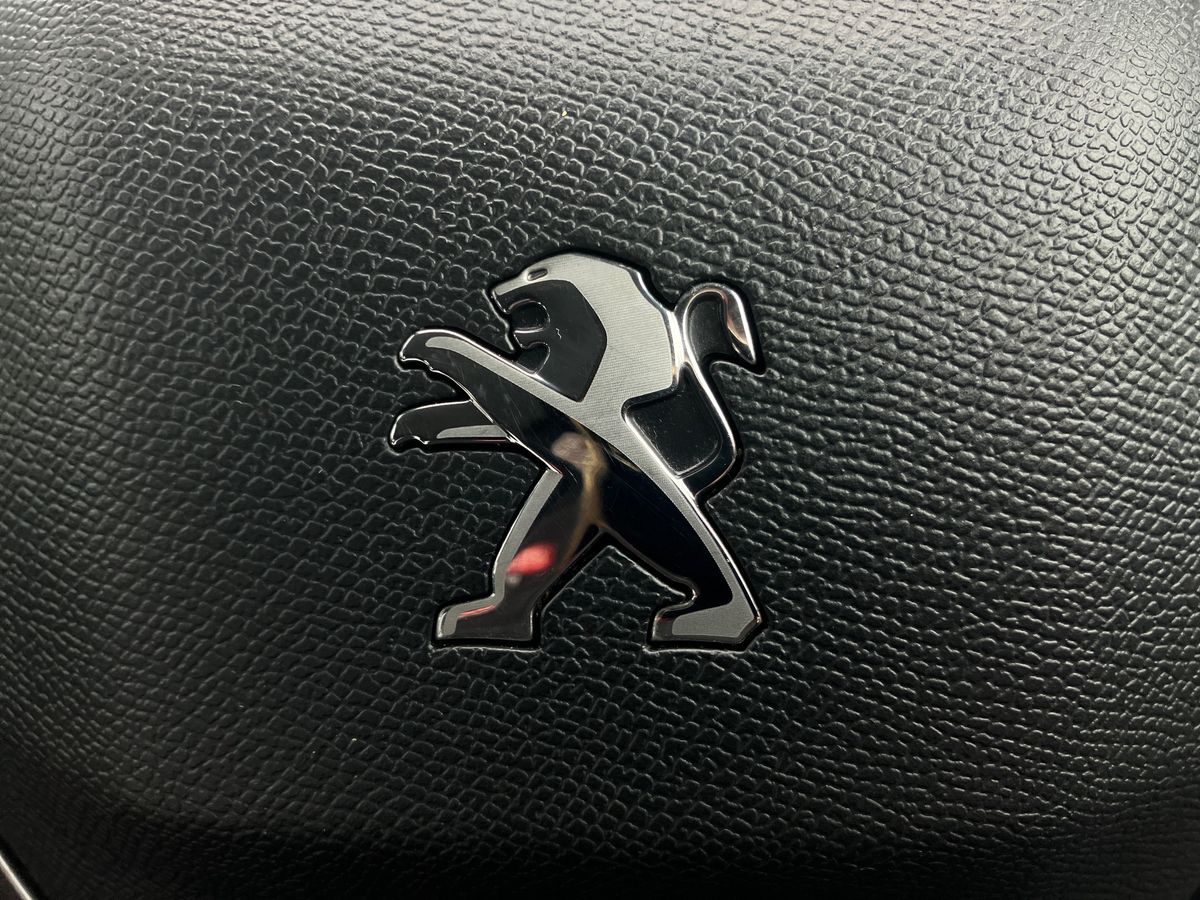 Used Peugeot 2008 2022 for sale - 76736032: Photo 39