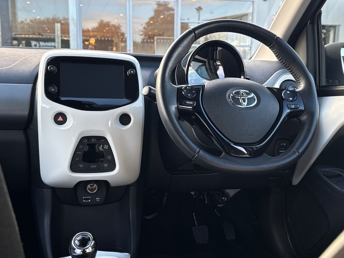 Used Toyota AYGO 2020 for sale - 76588803: Photo 46