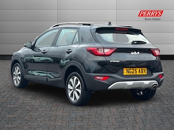 Used Kia Stonic 2025 for sale - 76969374: Photo