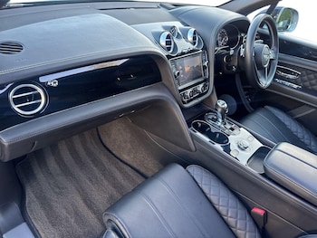 Used Bentley Bentayga 2018 for sale - 76995794: Photo