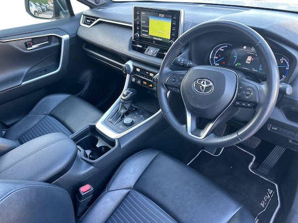 Used Toyota RAV4 2020 for sale - 76121365: Photo 6