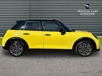 Used MINI Cooper 2024 for sale - 79201605: Photo