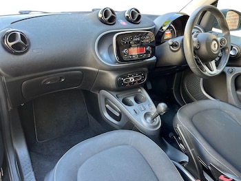 Used smart fortwo 2017 for sale - 78981750: Photo
