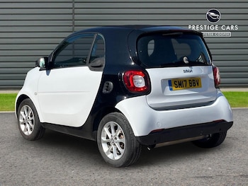 Used smart fortwo 2017 for sale - 78981750: Photo