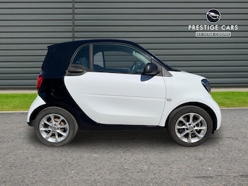 Used smart fortwo 2017 for sale - 78981750: Photo