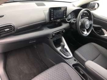 Used Toyota Yaris 2024 for sale - 74618779: Photo
