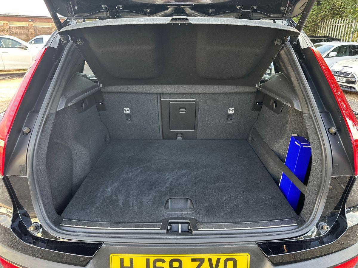 Used Volvo XC40 2020 for sale - 75697380: Photo 11