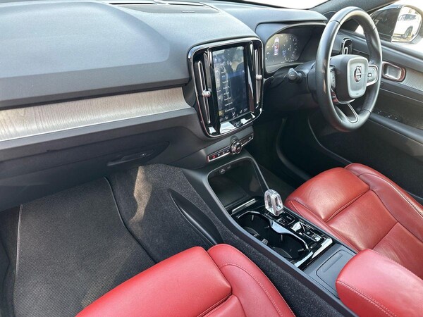 Used Volvo XC40 2020 for sale - 75697380: Photo 2