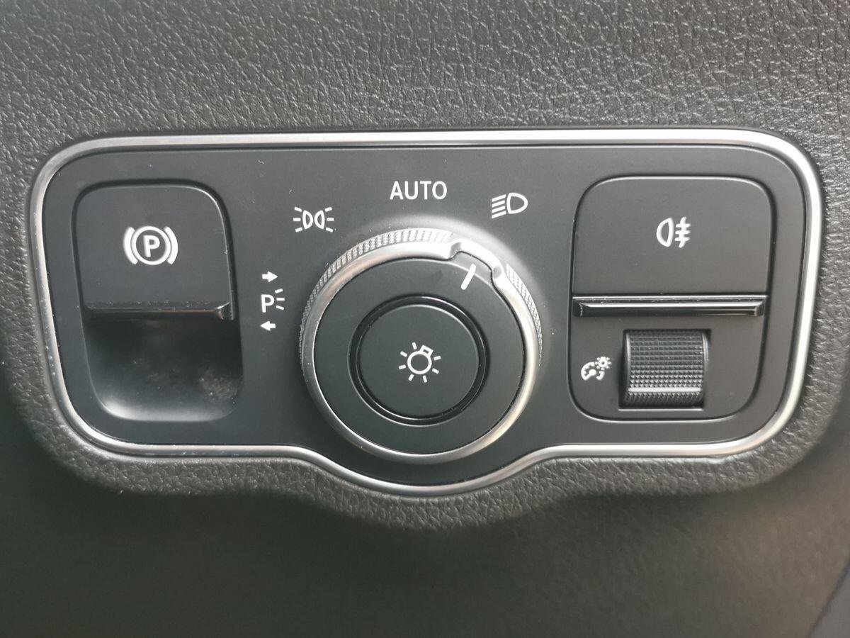 Used Mercedes-Benz GLB 2021 for sale - 76572065: Photo 35