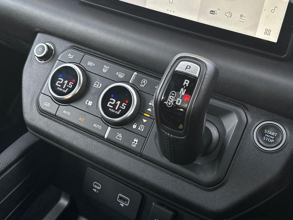 Used Land Rover Defender 2022 for sale - 77807607: Photo 17