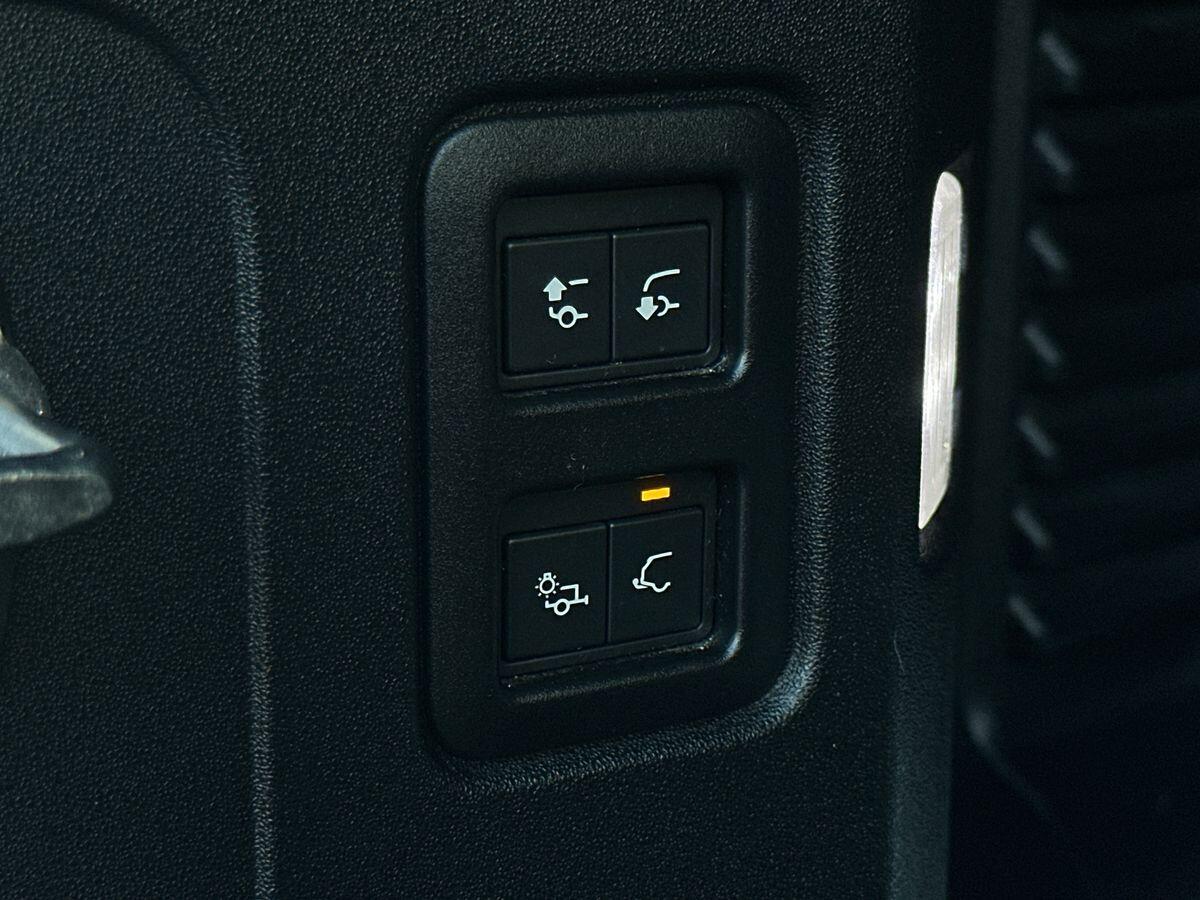 Used Land Rover Defender 2022 for sale - 77807607: Photo 26