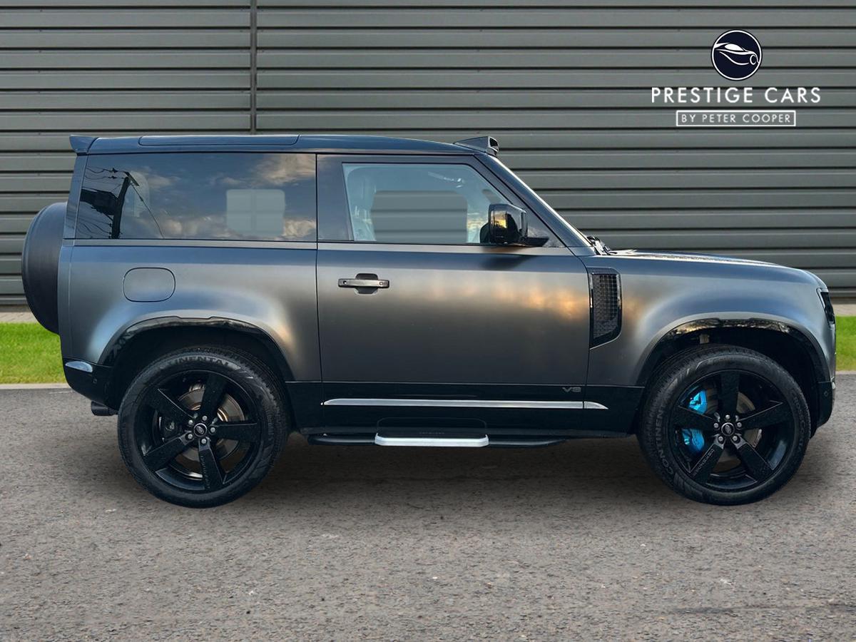 Used Land Rover Defender 2022 for sale - 77807607: Photo 4