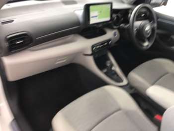 Used Toyota Yaris 2022 for sale - 74895526: Photo