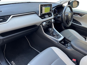 Used Toyota RAV4 2019 for sale - 78704601: Photo