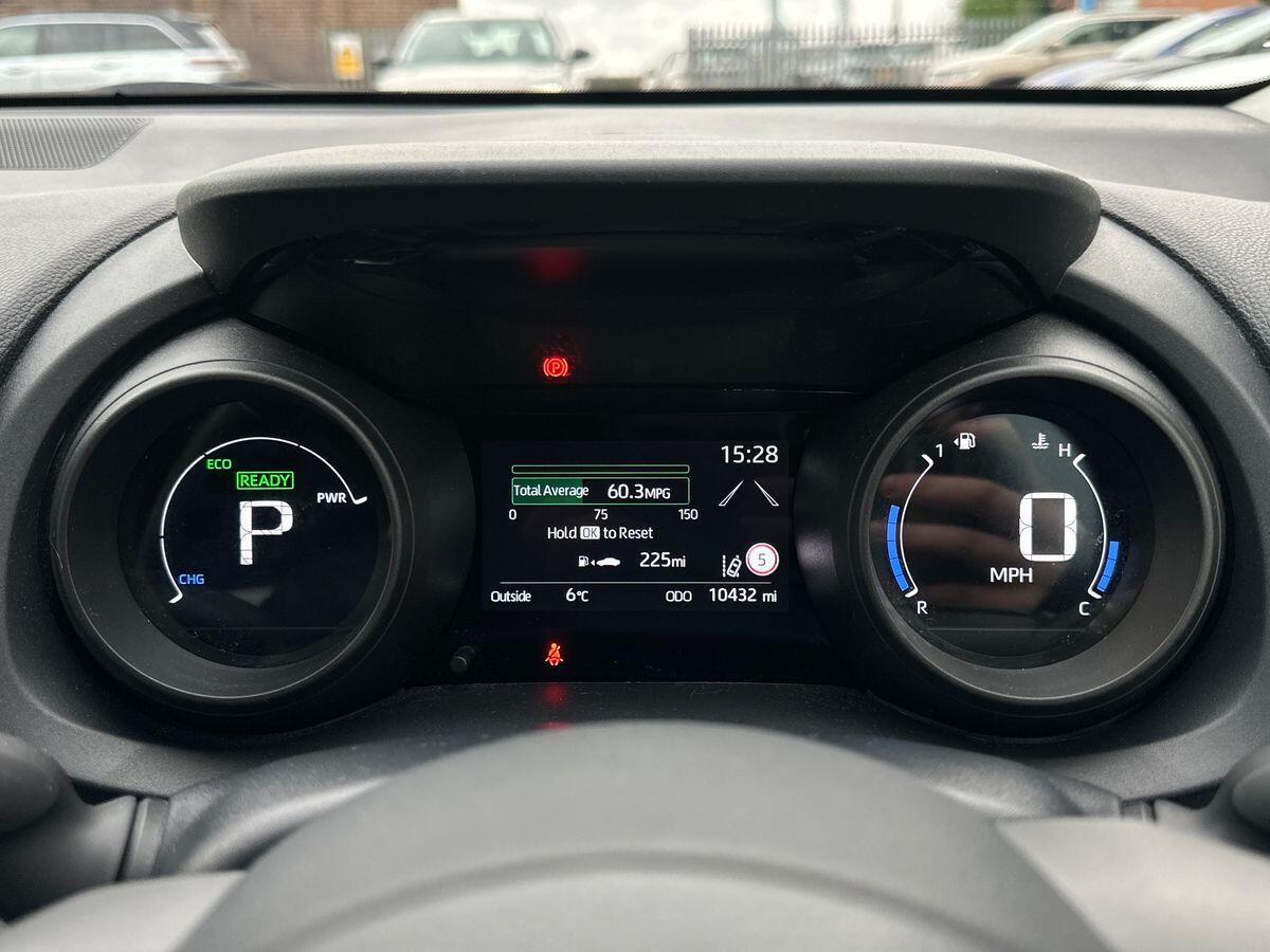 Used Toyota Yaris 2023 for sale - 77098020: Photo 18