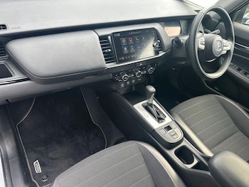 Used Honda Jazz 2023 for sale - 75965434: Photo