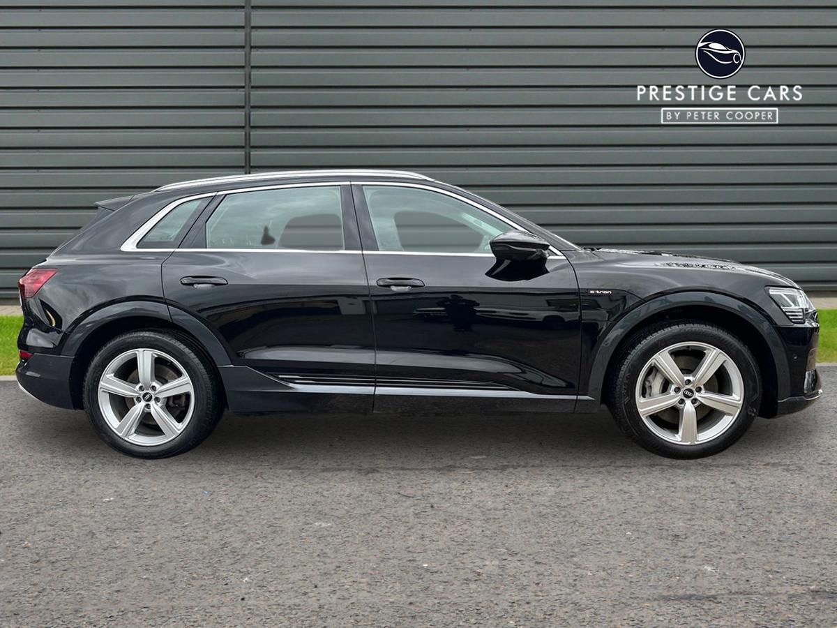 Used Audi e-tron 2021 for sale - 77156175: Photo 4