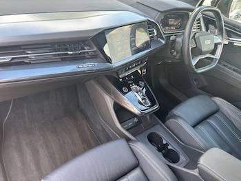 Used Audi Q4 e-tron for sale - 76012801: Photo 2