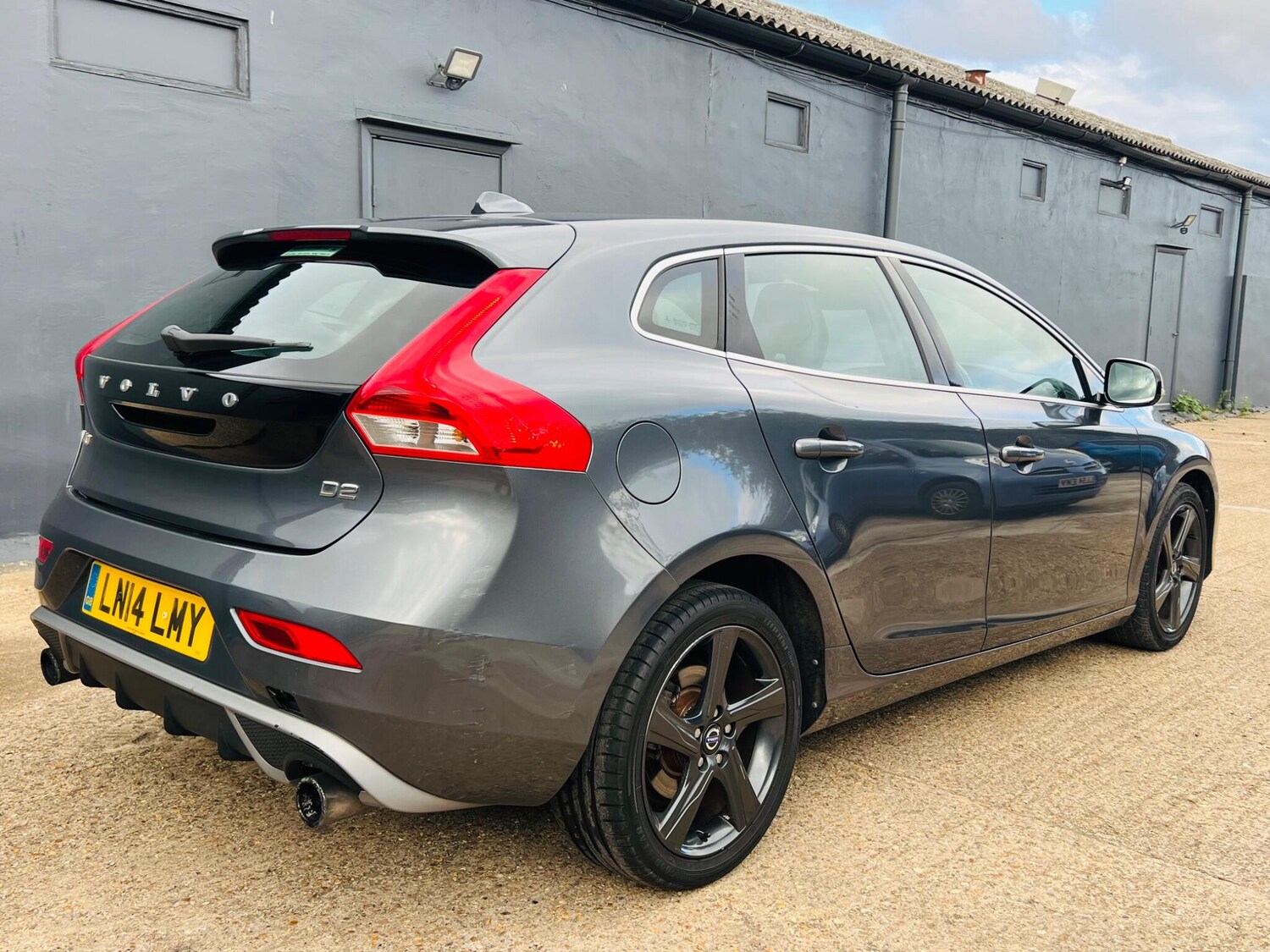 Used Volvo V40 for sale - 77267071: Photo 10