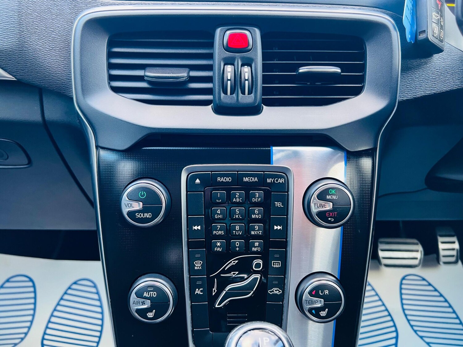 Used Volvo V40 for sale - 77267071: Photo 29