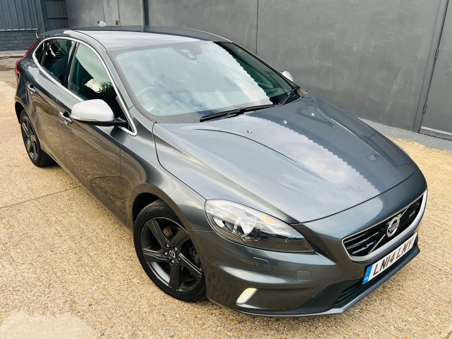 Used Volvo V40 for sale - 77267071: Photo 3