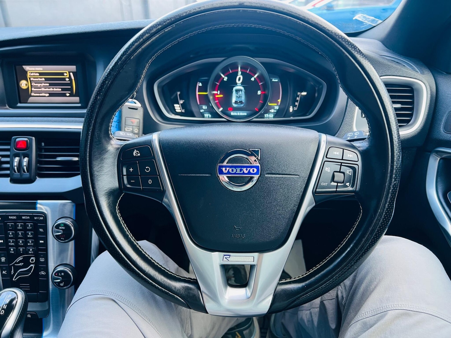 Used Volvo V40 for sale - 77267071: Photo 35