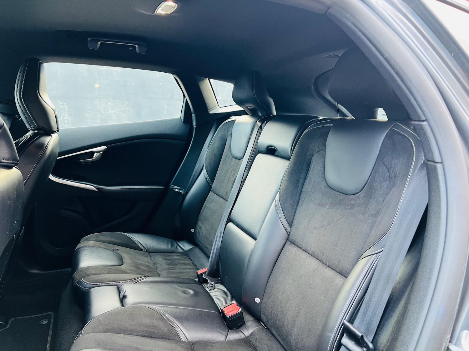 Used Volvo V40 for sale - 77267071: Photo 47