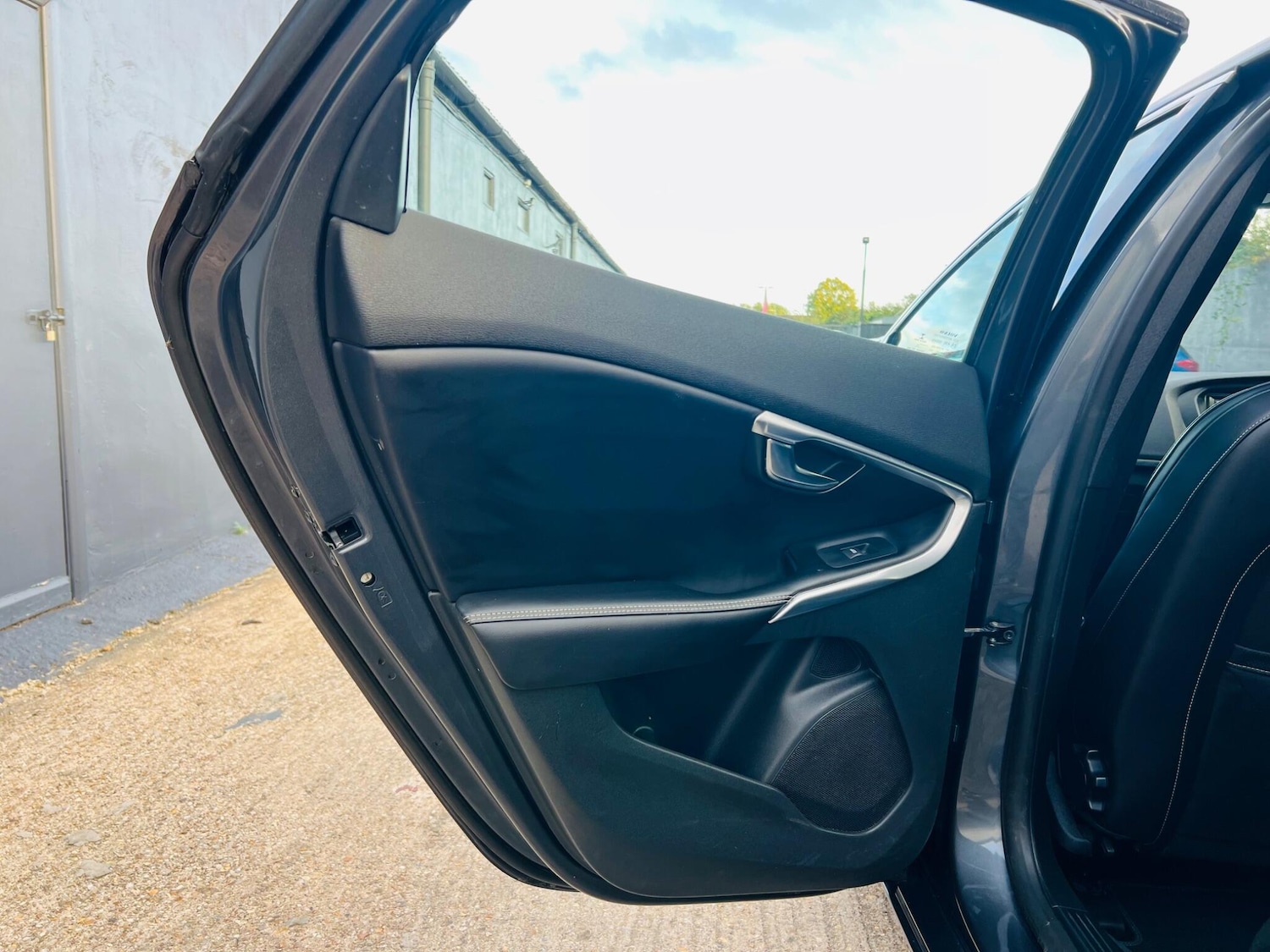 Used Volvo V40 for sale - 77267071: Photo 49