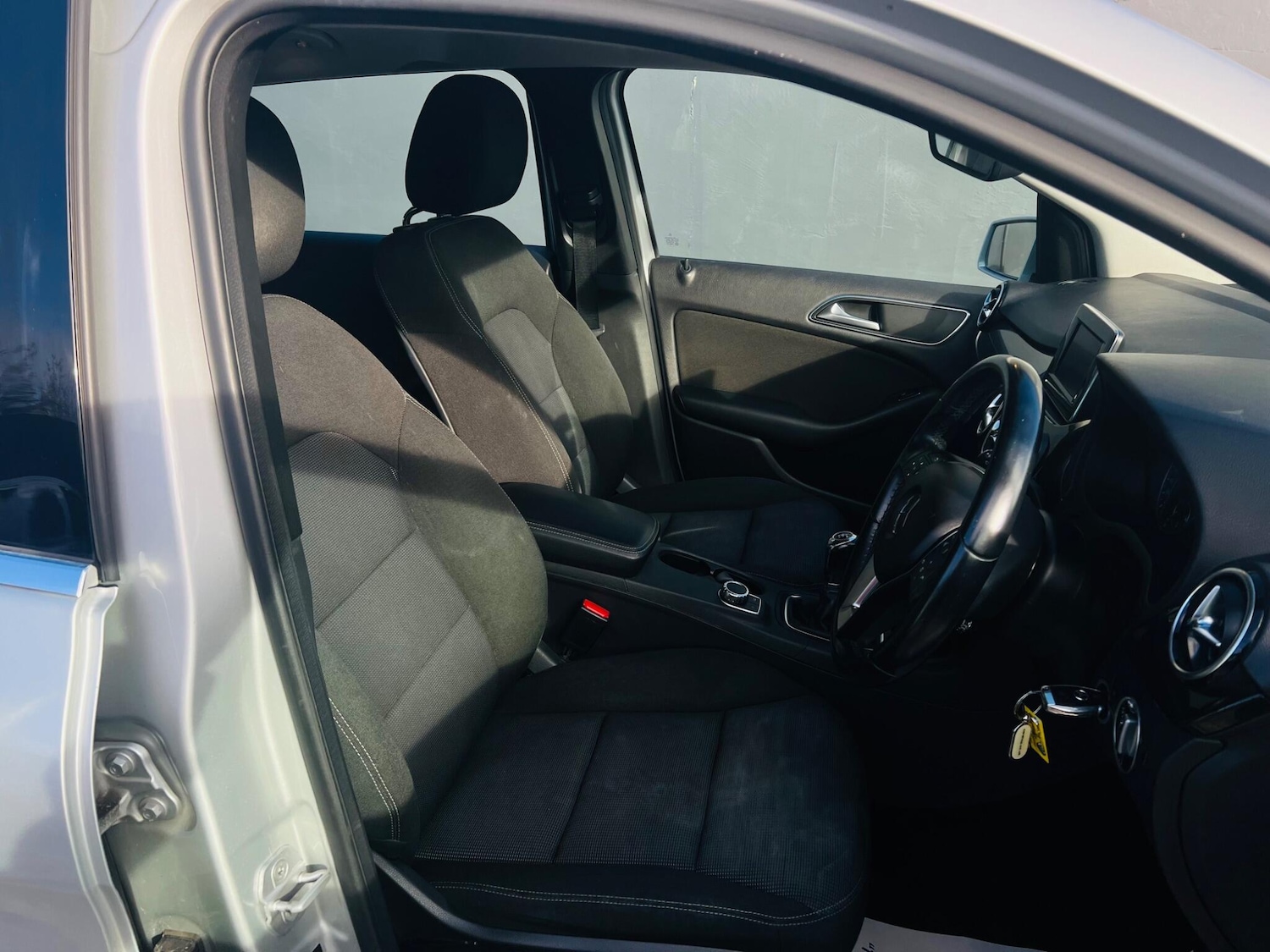 Used Mercedes-Benz B Class for sale - 77267859: Photo 11