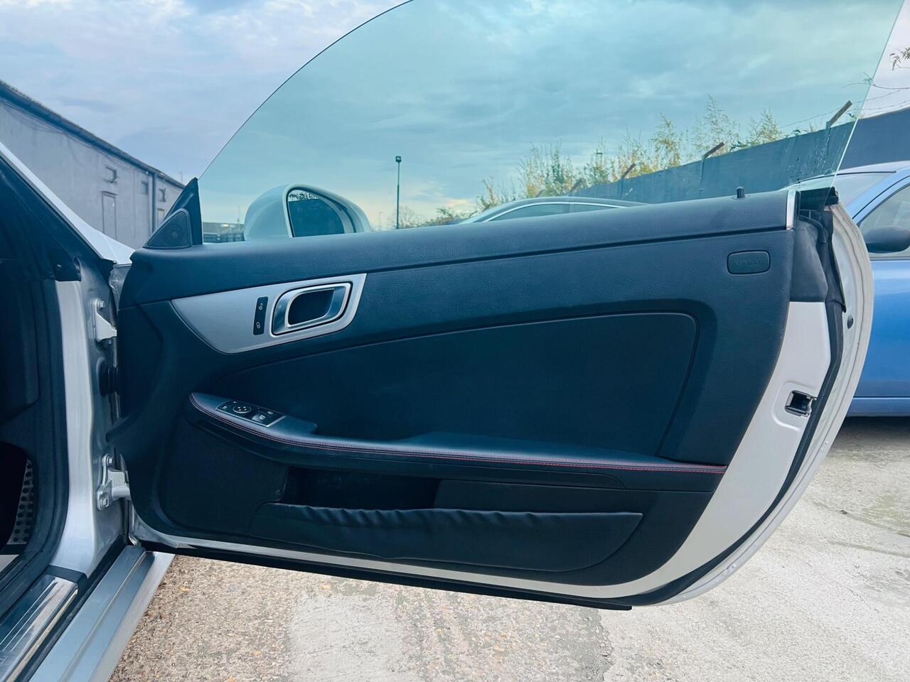 Used Mercedes-Benz SLK 2015 for sale - 77298616: Photo 18